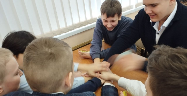 Настольные игры - интересное и полезное времяпровождение.